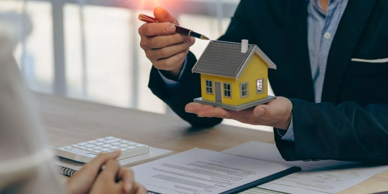 Comprar casa en Miami con mal crédito: guía práctica